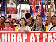 フィリピン・アキノ大統領の施政方針演説にBAYANが抗議行動